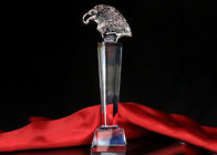 Desain Khusus Piala Kristal Kaca Eagle Head Untuk Karyawan Bisnis
