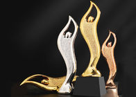 Piala Dan Penghargaan Epoxy Resin Emas / Perak / Tembaga Jenis Opsional
