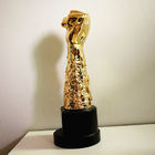 Hadiah cinderamata Golden Polyresin Fist Trophy Company Staff Awards