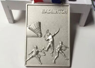 Bentuk Persegi Medali Logam Kustom 70 * 50 * 4mm Untuk Tim Badminton Games