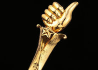 Piala Trofi Resin Berlapis Emas Mengkilap Untuk Pemenang Logo Kustom Diterima