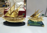 Logam Paduan Souvenir Budaya Arab / Arabian Fishing Boat Model Dengan Crystal Base