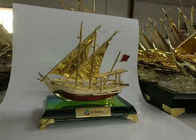 Logam Paduan Souvenir Budaya Arab / Arabian Fishing Boat Model Dengan Crystal Base